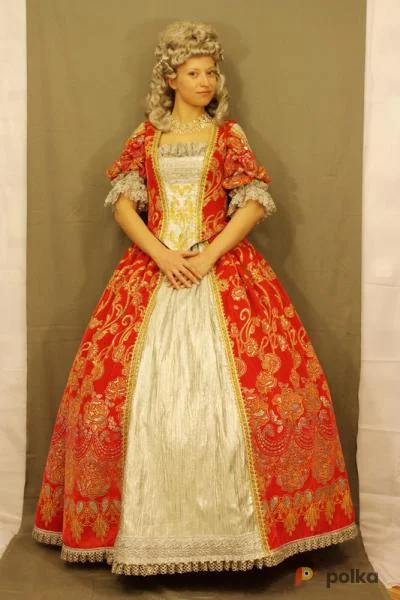 Возьмите Женское историческое платье в стиле Барокко (Красное) напрокат (Фото 1) в Санкт-Петербурге