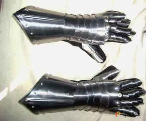 Возьмите Стальные латные перчатки напрокат (Фото 1) в Москве