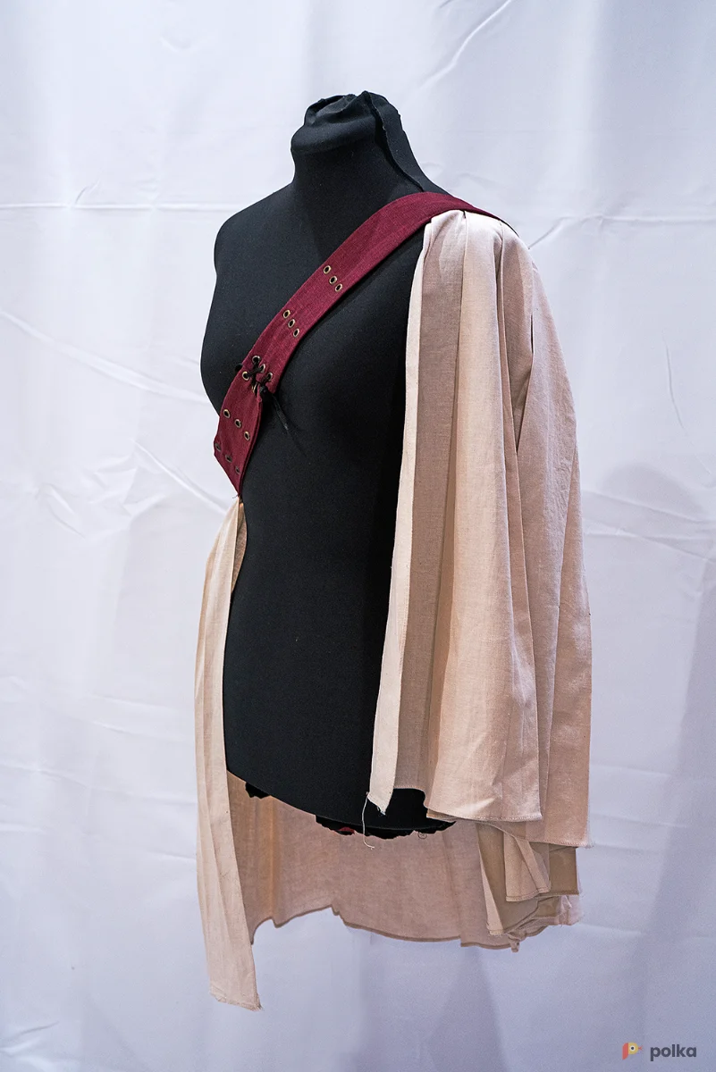 Возьмите Льняной античный плащ-плиссе напрокат (Фото 1) в Москве