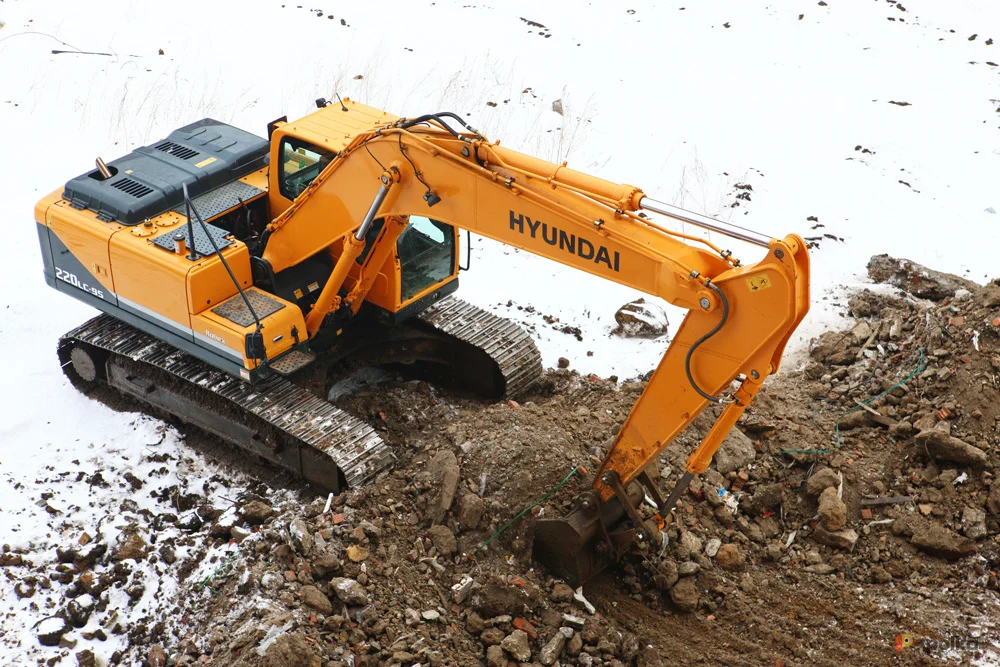 Возьмите Гусеничный экскаватор HYUNDAI R-220LC-9S напрокат (Фото 1) В Рязани