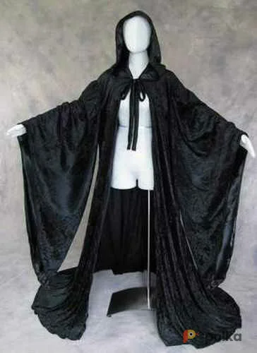 Возьмите Черный бархатный плащ-мантия напрокат (Фото 1) в Москве