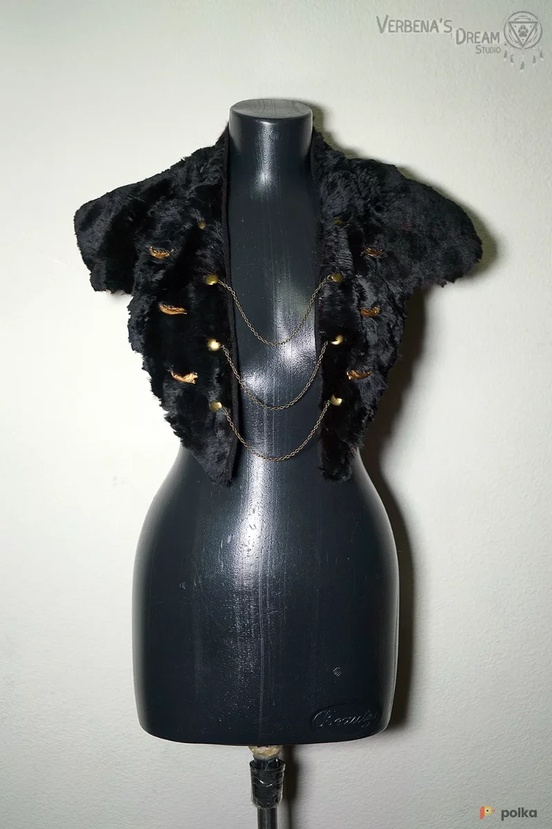 Возьмите Черная накидка с фурнирутой напрокат (Фото 1) в Москве