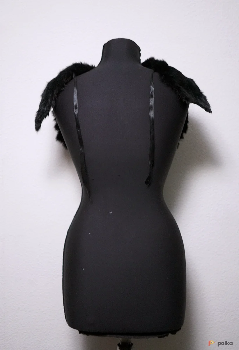 Возьмите Меховой нагрудник напрокат (Фото 1) в Москве