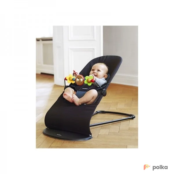 Возьмите Кресло-шезлонг Babybjorn с игровой дугой напрокат (Фото 1) в Москве