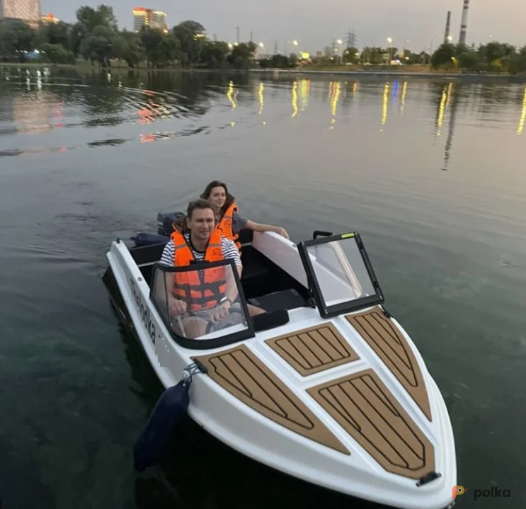 Возьмите Прогулочный 4-х местный катер( без прав) напрокат (Фото 1) в Москве