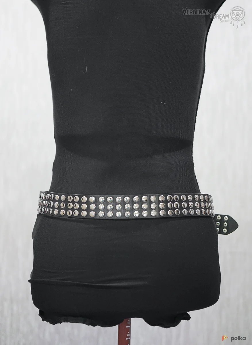 Возьмите Черный рокерский пояс с клепками напрокат (Фото 1) в Москве