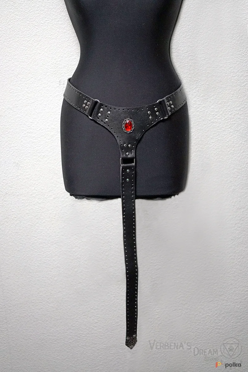 Возьмите Средневековый пояс с камнем напрокат (Фото 1) в Москве