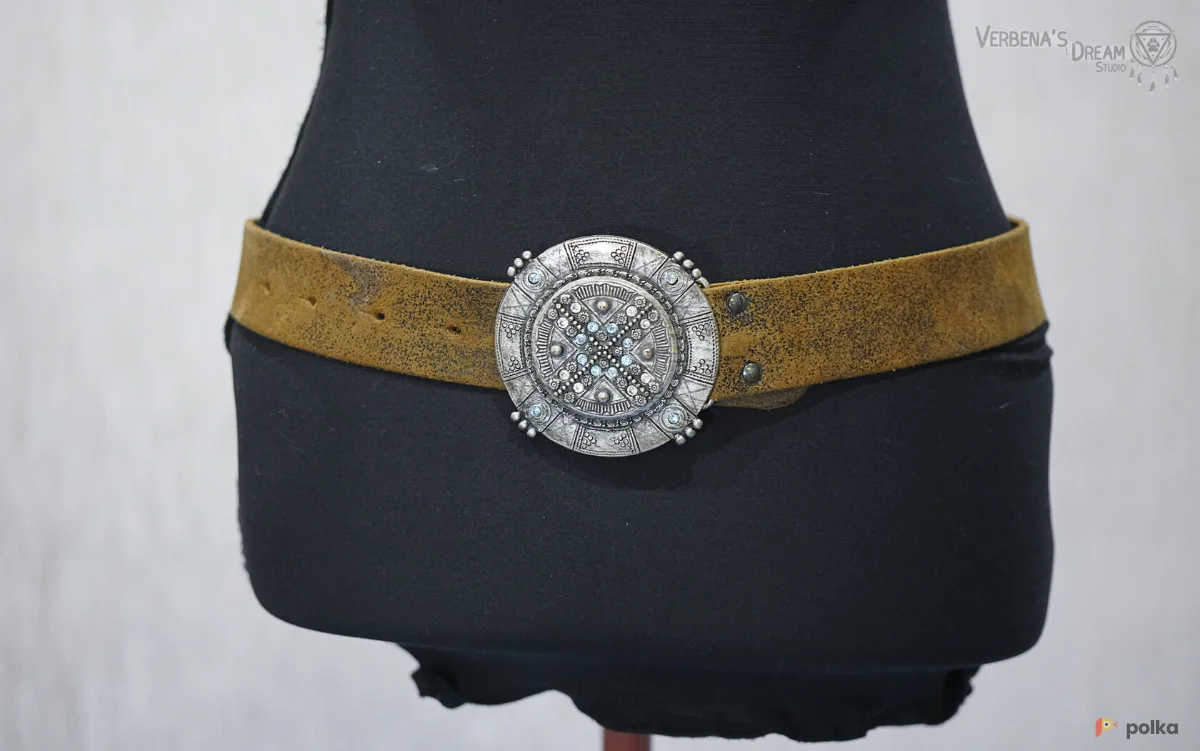 Возьмите Пояс с круглой серебряной пряжкой напрокат (Фото 1) в Москве