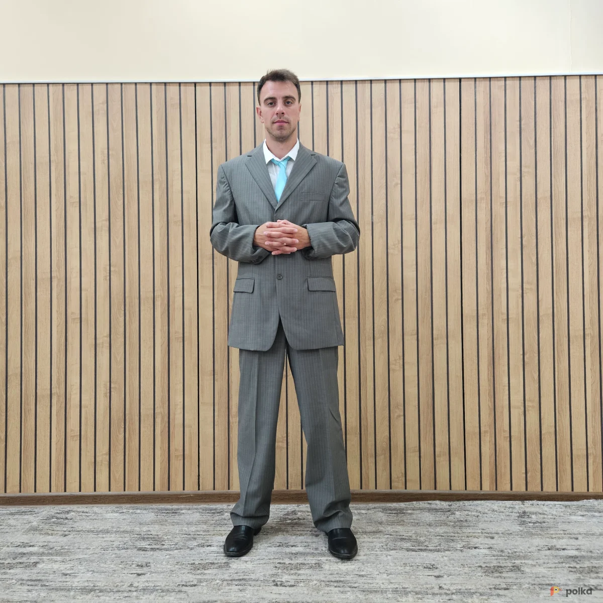 Возьмите Костюм деловой мужской серый напрокат (Фото 1) в Москве