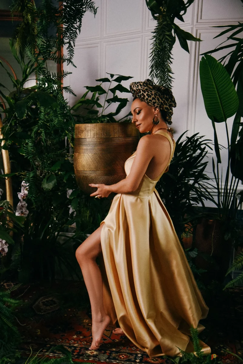 Возьмите Платье вечернее Одетта золотое напрокат (Фото 1) В Туле