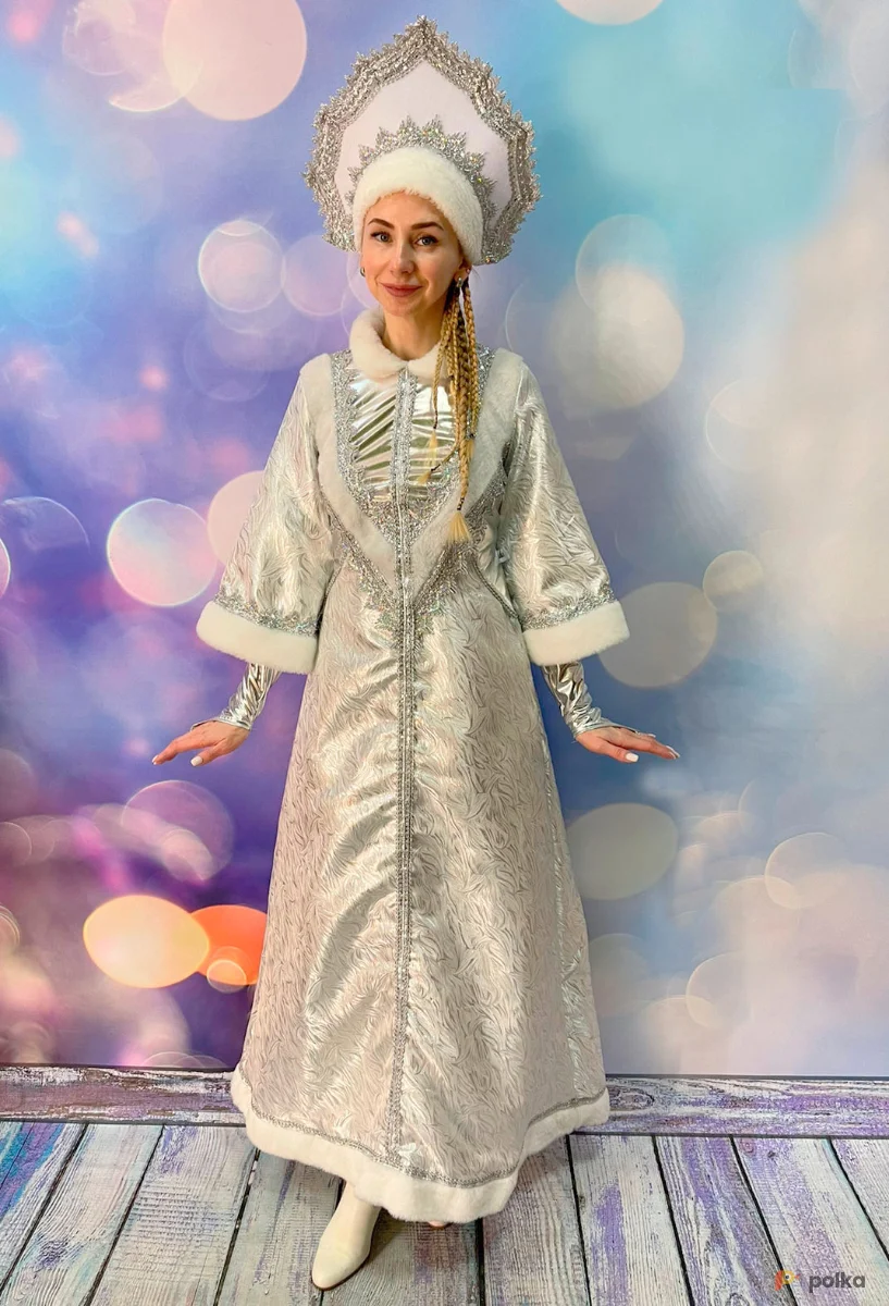 Возьмите Снегурочка серебряная длинная костюм напрокат (Фото 1) в Москве