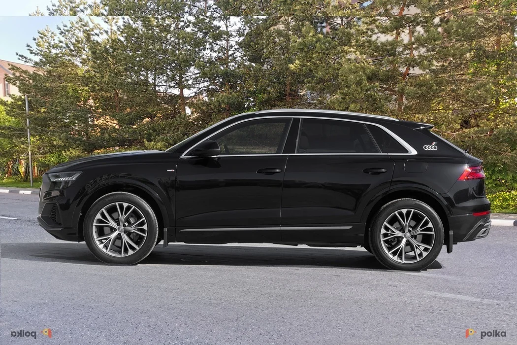 Возьмите Audi Q8 TFSI 3.0 quattro напрокат (Фото 1) в Москве