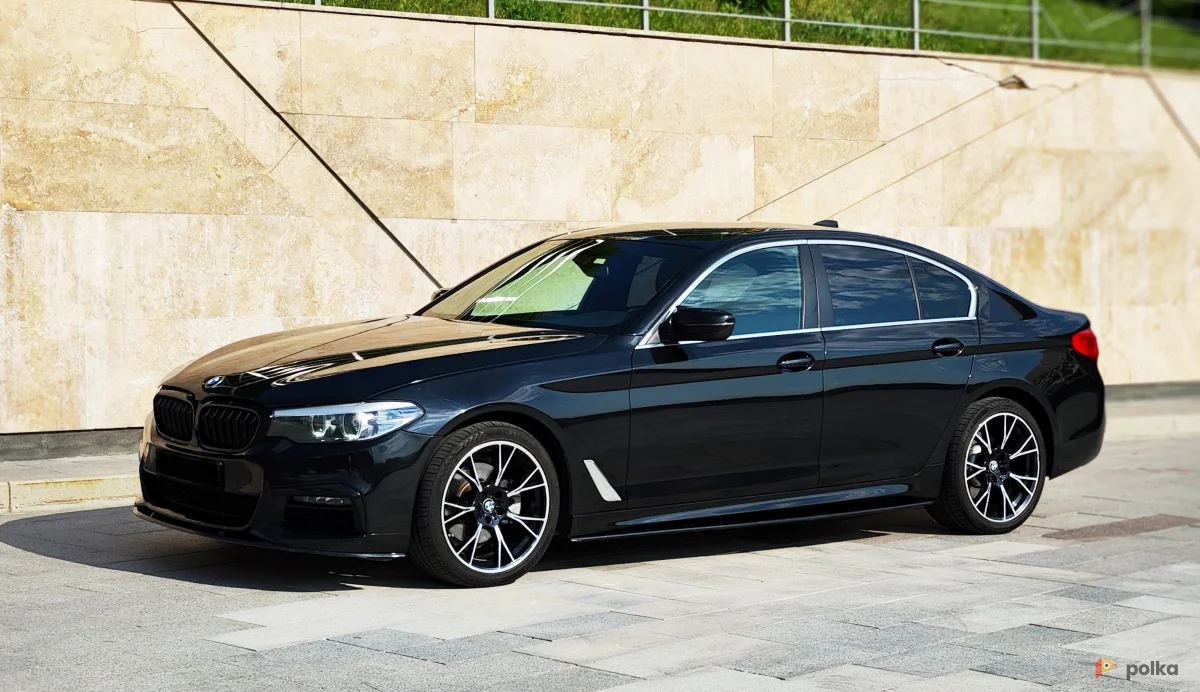 Возьмите BMW 5 серия напрокат (Фото 1) в Москве