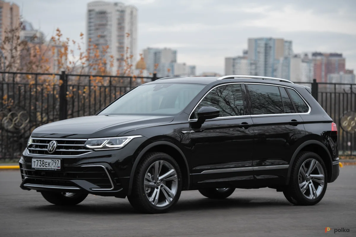 Возьмите Volkswagen Tiguan R-line напрокат (Фото 1) в Москве