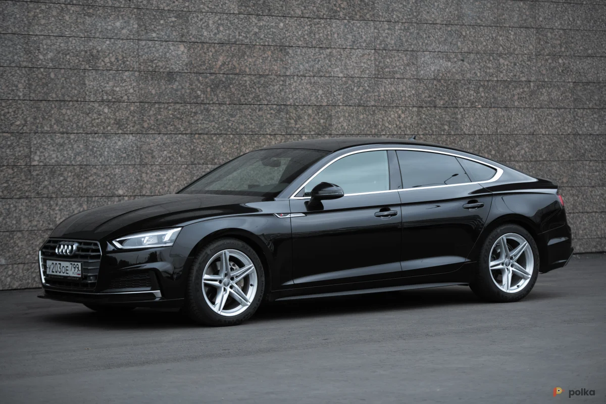 Возьмите Audi A5 S-line напрокат (Фото 1) в Москве