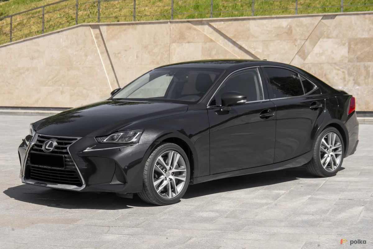 Возьмите Lexus IS 300 напрокат (Фото 1) в Москве