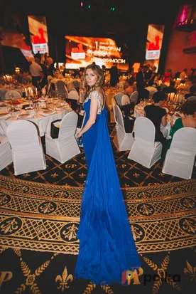 Возьмите Вечернее платье Tarik Ediz напрокат (Фото 1) в Москве