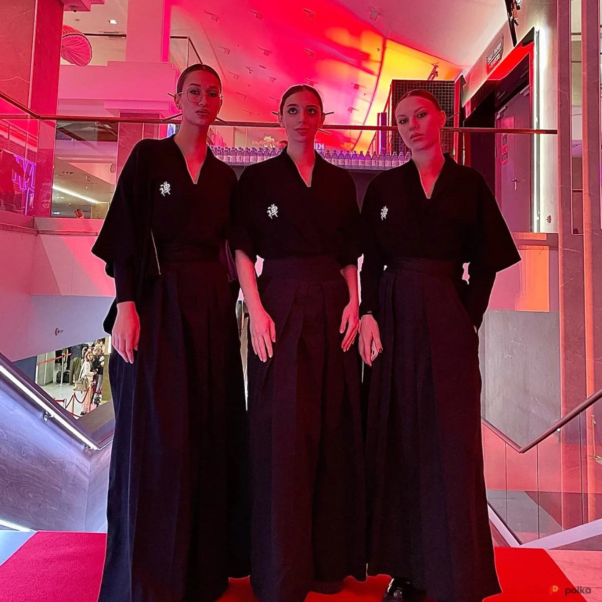 Возьмите Кимоно японское парное унисекс Amura アムラ напрокат (Фото 1) в Москве