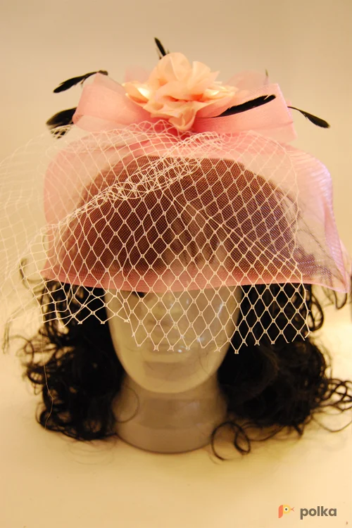 Возьмите ЖЕНСКИЕ ГОЛОВНЫЕ УБОРЫ ШЛЯПКА-ТАБЛЕТКА С ВУАЛЬЮ №68 напрокат (Фото 1) в Москве