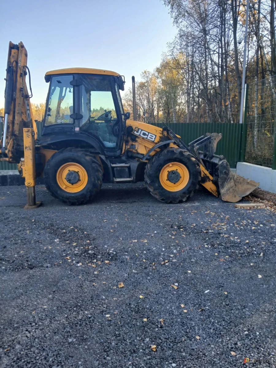 Возьмите Аренда экскаватора погрузчика JCB 3CX Super напрокат (Фото 1) в Москве