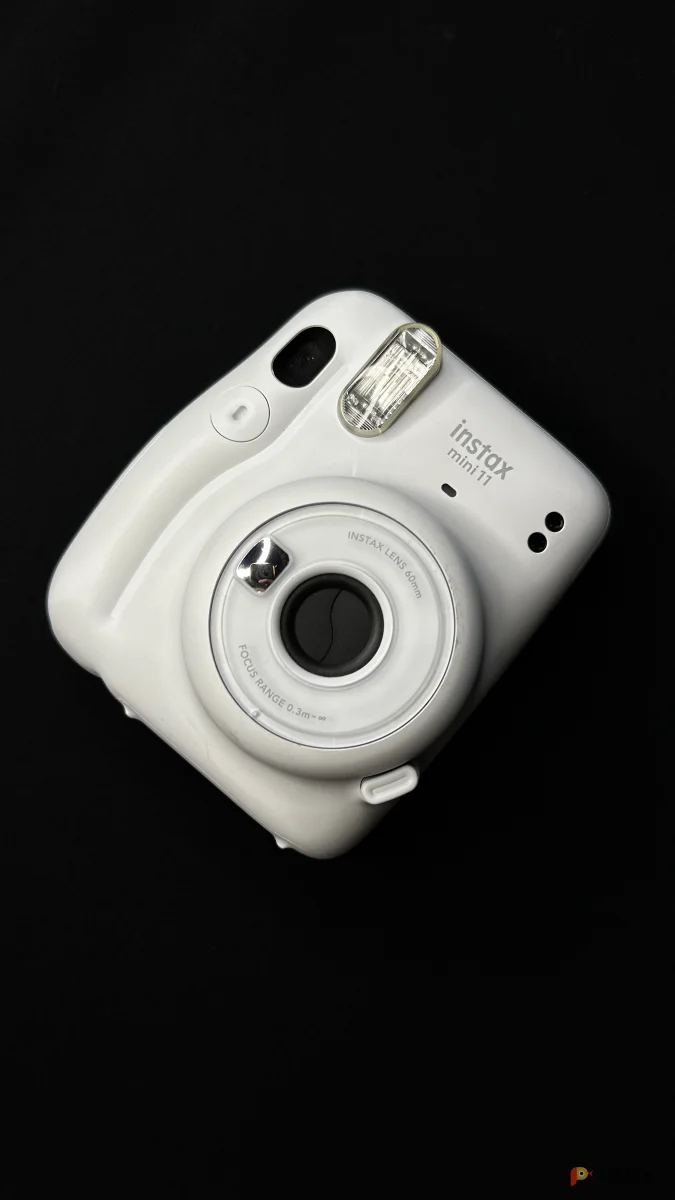 Возьмите Фотоаппарат Instax mini 11 напрокат (Фото 1) в Санкт-Петербурге