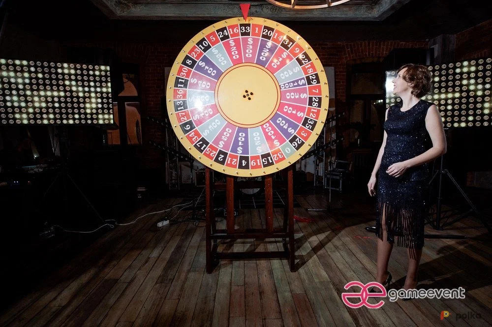 Возьмите Колесо Фортуны (диаметр 140 см) напрокат (Фото 1) в Москве