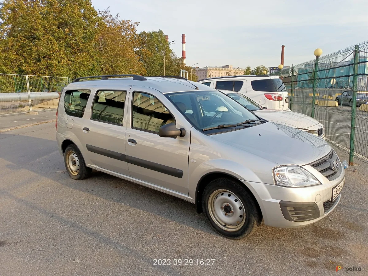 Возьмите Автомобиль Lada Largus 7 мест напрокат (Фото 1) в Санкт-Петербурге