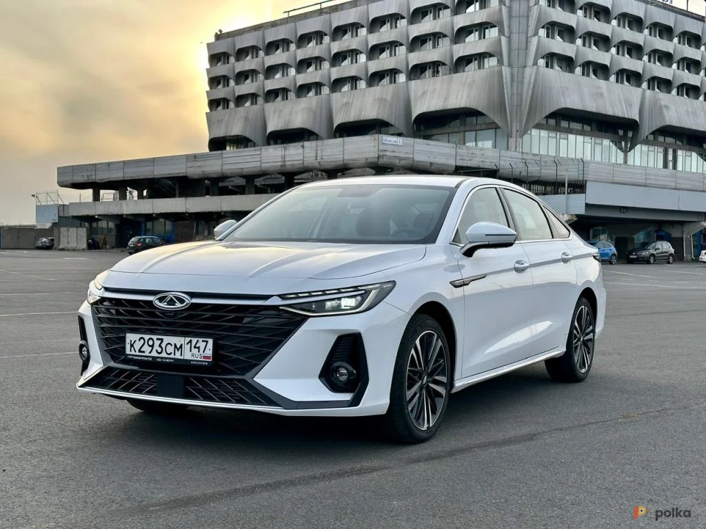 Возьмите Автомобиль Chery Arrizo 8 напрокат (Фото 1) в Санкт-Петербурге