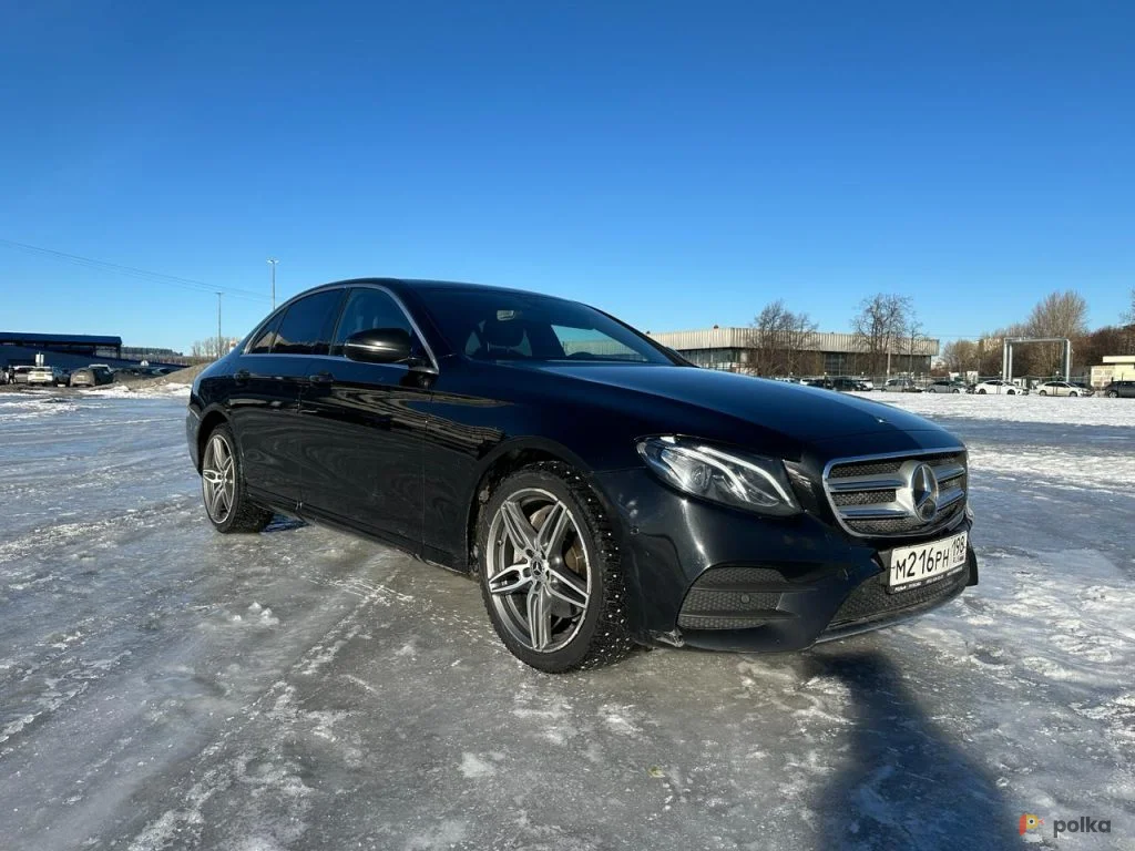 Возьмите Автомобиль Mercedes E200 напрокат (Фото 1) в Санкт-Петербурге