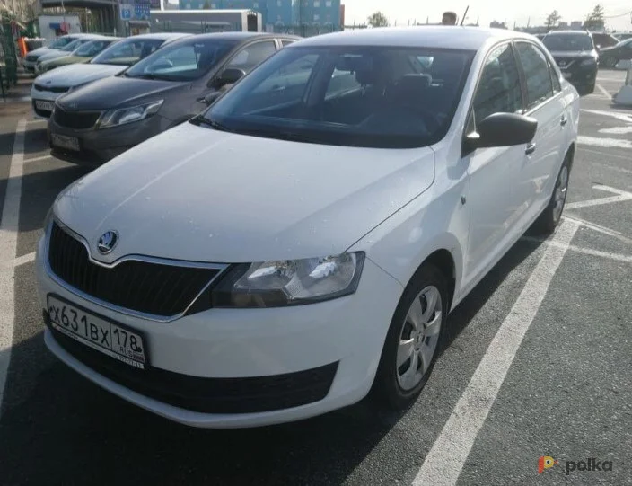 Возьмите Автомобиль Skoda Rapid АКПП напрокат (Фото 1) в Санкт-Петербурге
