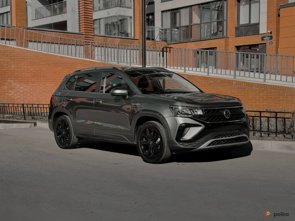Возьмите Автомобиль Volkswagen Taos напрокат (Фото 1) в Санкт-Петербурге