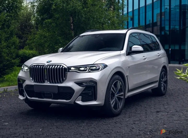 Возьмите Автомобиль BMW X7 40i напрокат (Фото 1) в Санкт-Петербурге