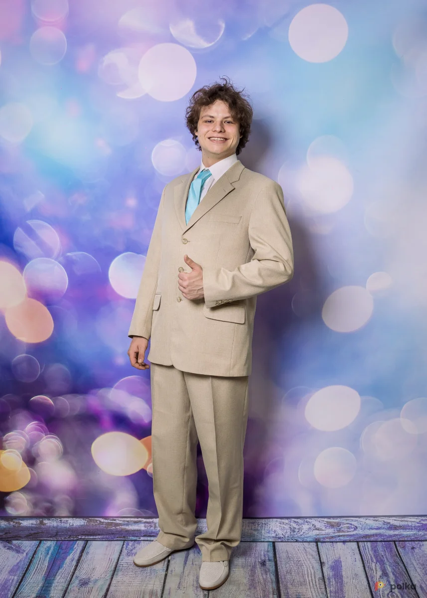 Возьмите Деловой мужской костюм бежевый напрокат (Фото 1) в Москве