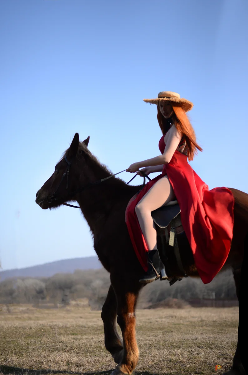 Возьмите Платье с разрезами красное Summer напрокат (Фото 1) в Москве