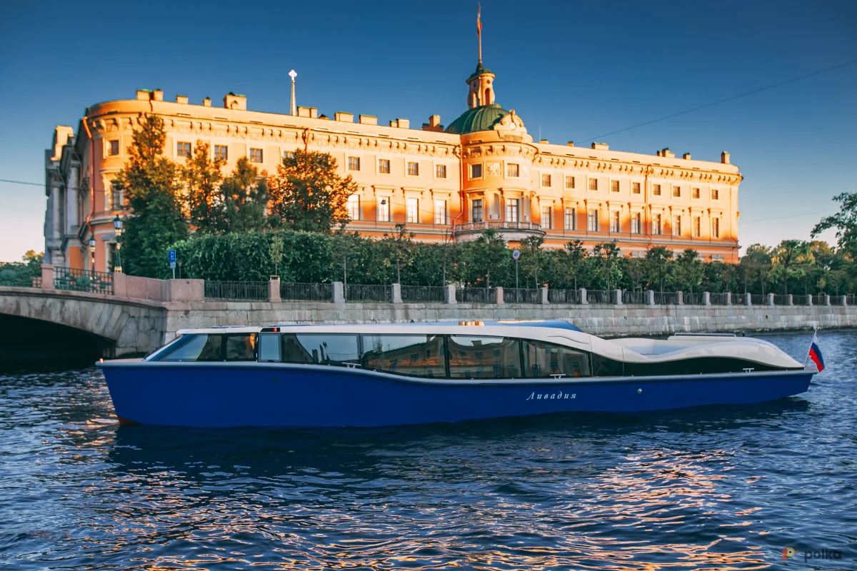 Возьмите Прогулочная яхта катер Ливадия  напрокат (Фото 1) в Санкт-Петербурге