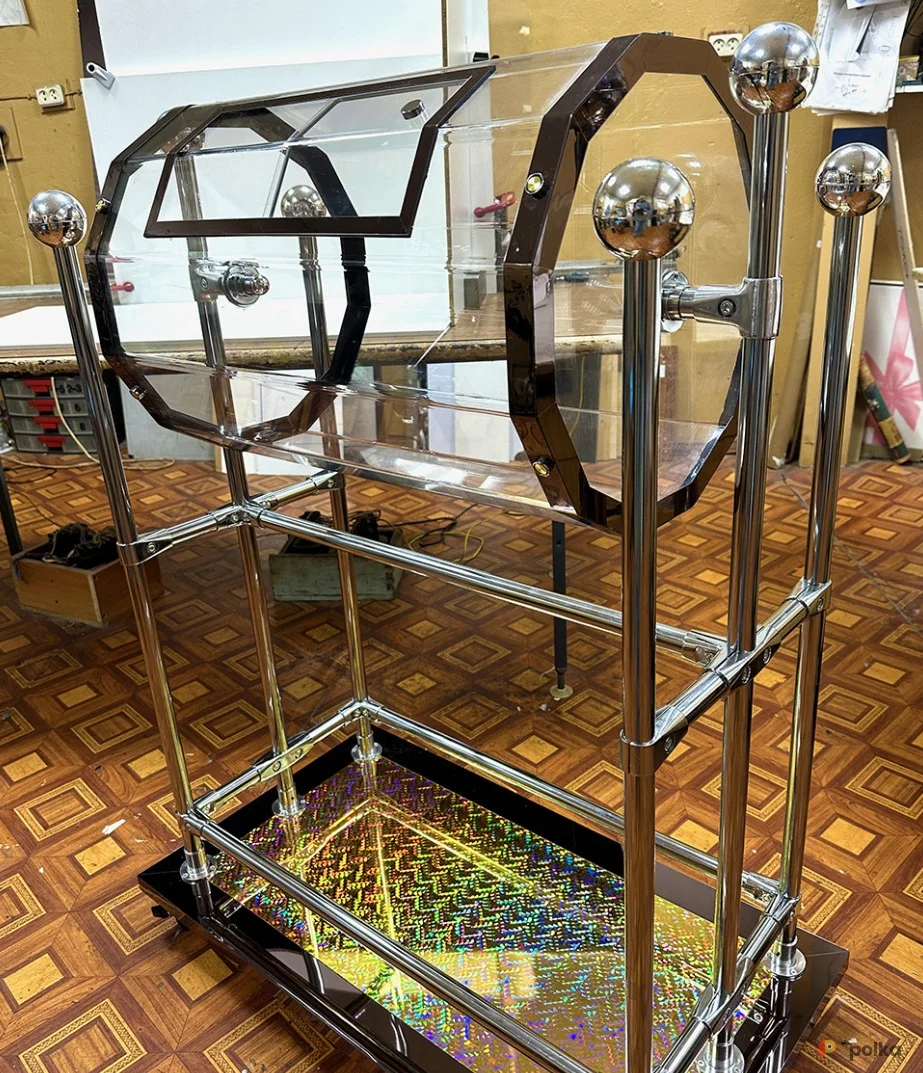 Возьмите Игровой  Лототрон напольный на колесах напрокат (Фото 1) в Москве