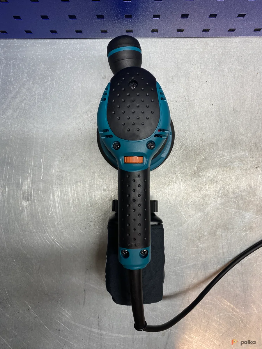 Возьмите Аренда (прокат) Эксцентриковая шлифмашина Makita BO5041 напрокат (Фото 1) в Москве