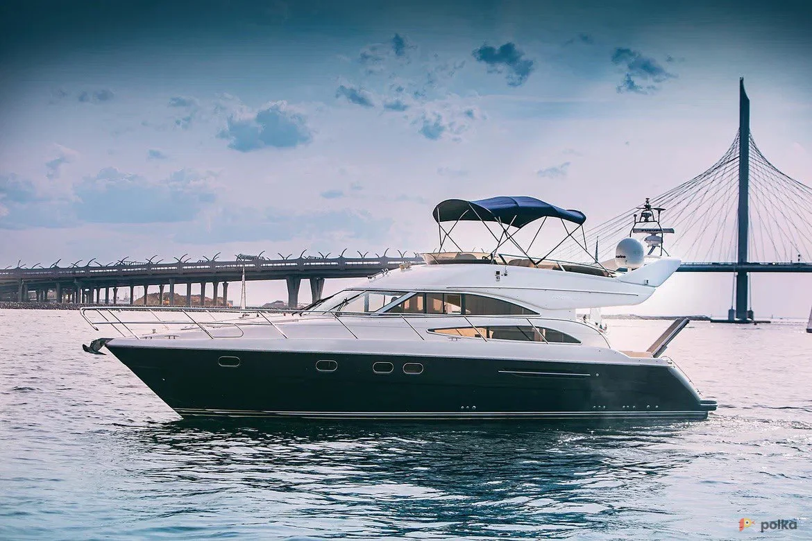 Возьмите Яхта Princess 50 Leon напрокат (Фото 1) в Санкт-Петербурге