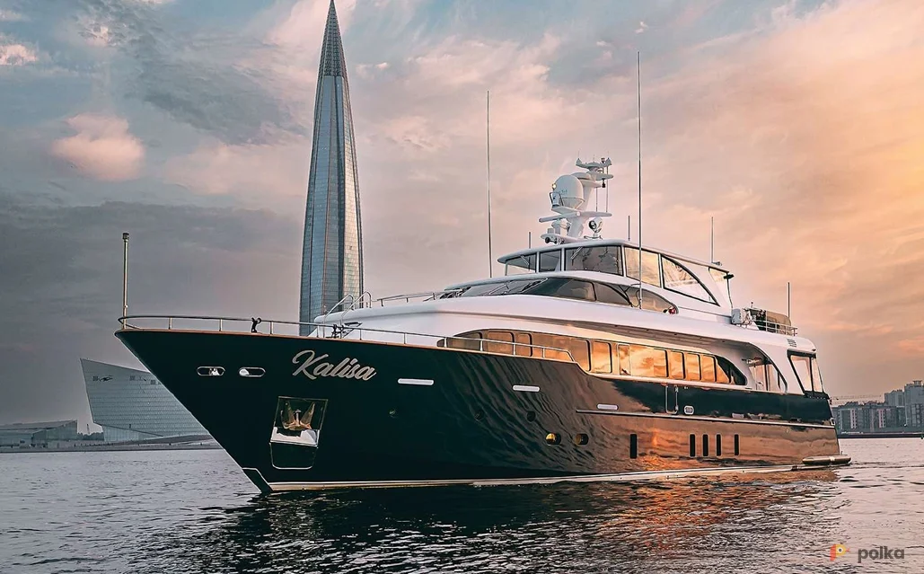 Возьмите Яхта премиум класса Bennetti 90 напрокат (Фото 1) в Санкт-Петербурге