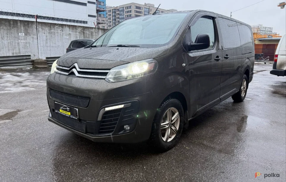 Возьмите Citroen Spacetourer Feel Long напрокат (Фото 1) в Санкт-Петербурге
