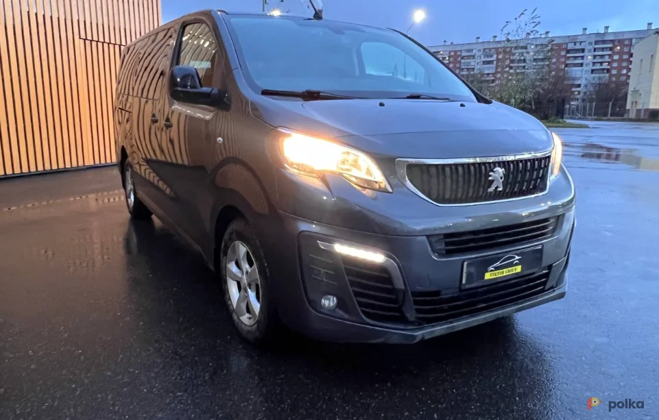 Возьмите Peugeot Traveller Long Active напрокат (Фото 1) в Санкт-Петербурге