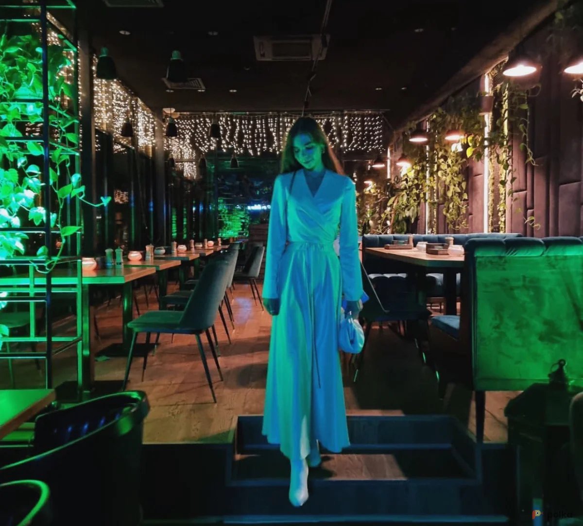 Возьмите Атласный костюм (блузка и юбка) напрокат (Фото 1) в Москве