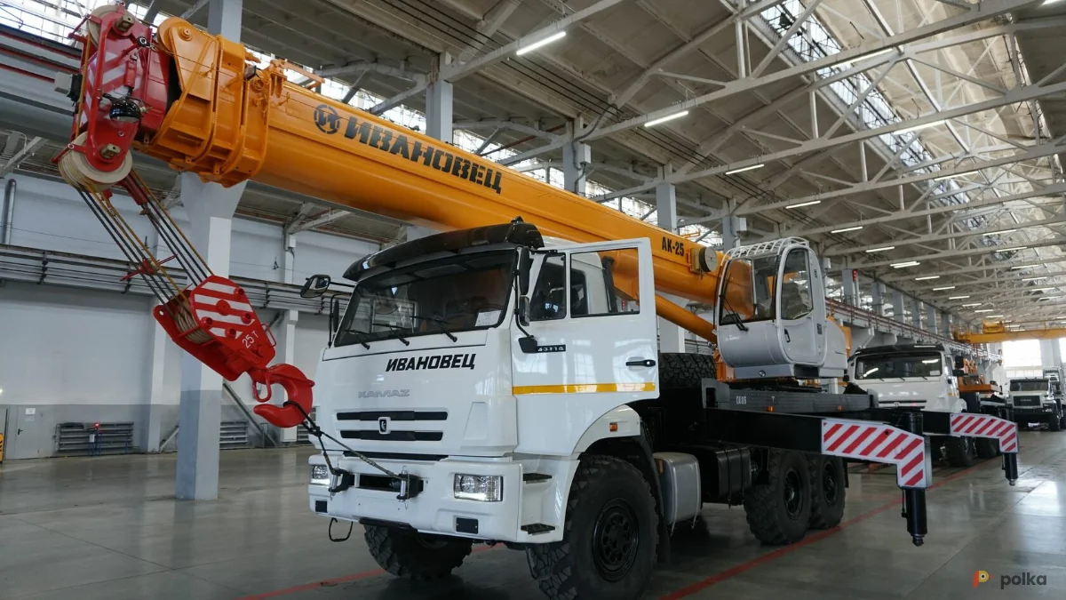 Возьмите Автокран Ивановец КС-45717К-ЗР, 25 тонн, длина стрелы 31м напрокат (Фото 1) в Москве