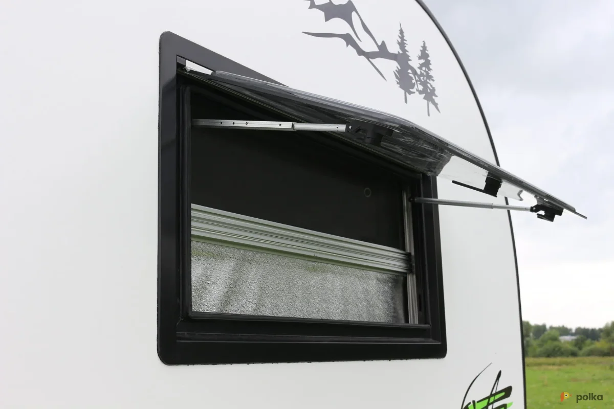 Возьмите Жилой 4-местный прицеп Тур-комфорт напрокат (Фото 1) в Санкт-Петербурге