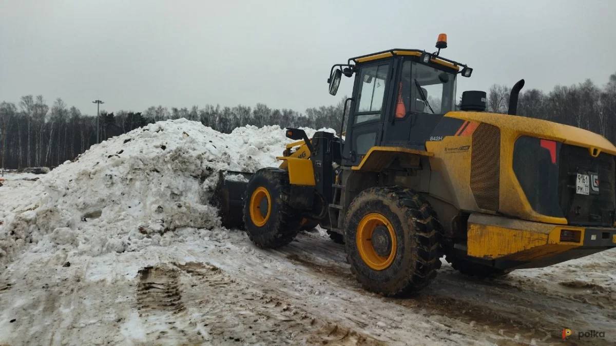 Возьмите Фронтальный погрузчик LIUGONG CLG842H напрокат (Фото 1) в Москве
