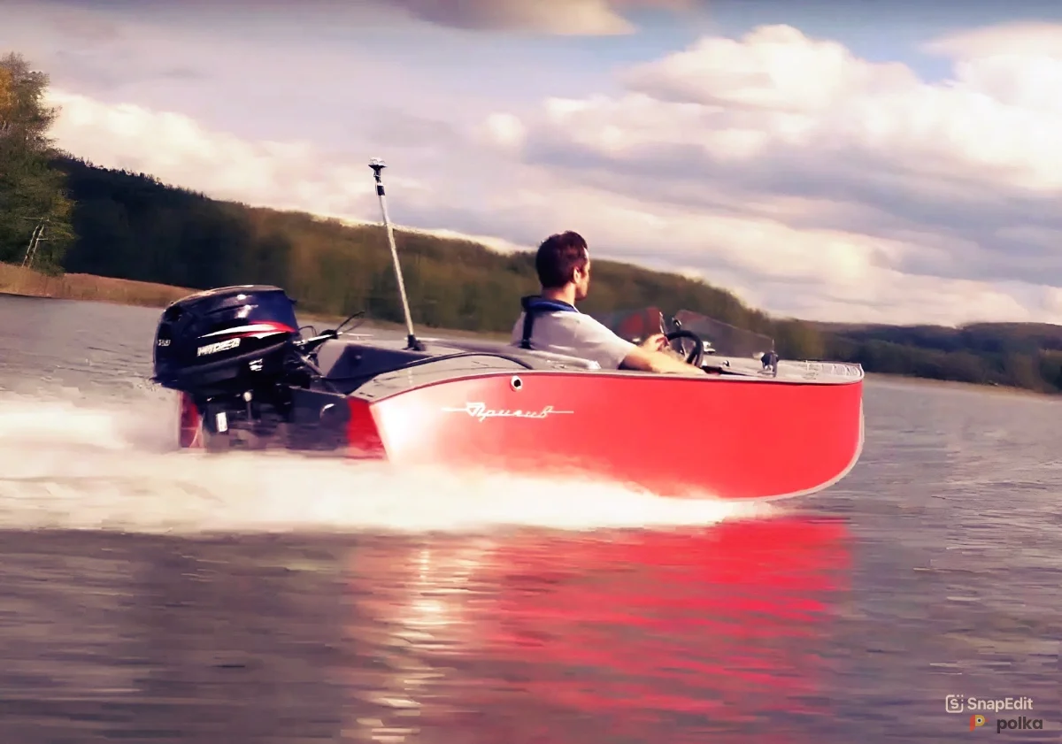 Возьмите Прокат катера без капитана и прав напрокат (Фото 1) в Москве