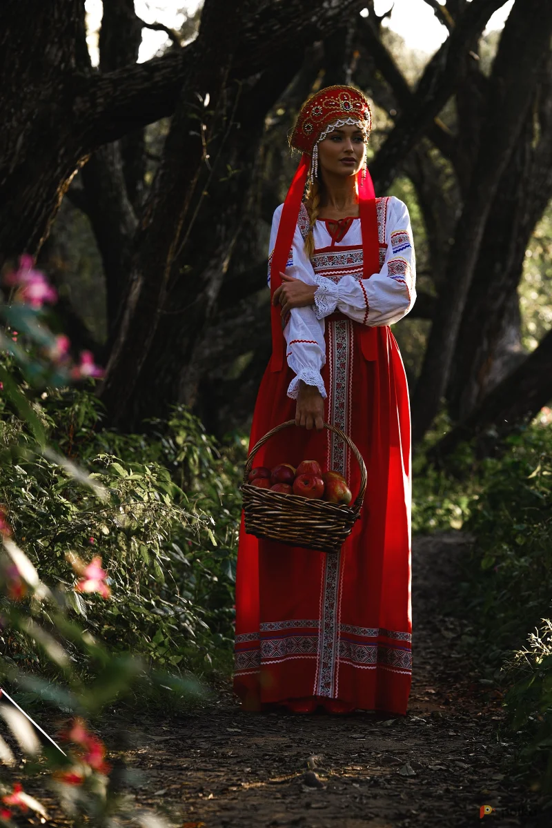 Возьмите Костюм русско-народный стиль напрокат (Фото 1) в Москве