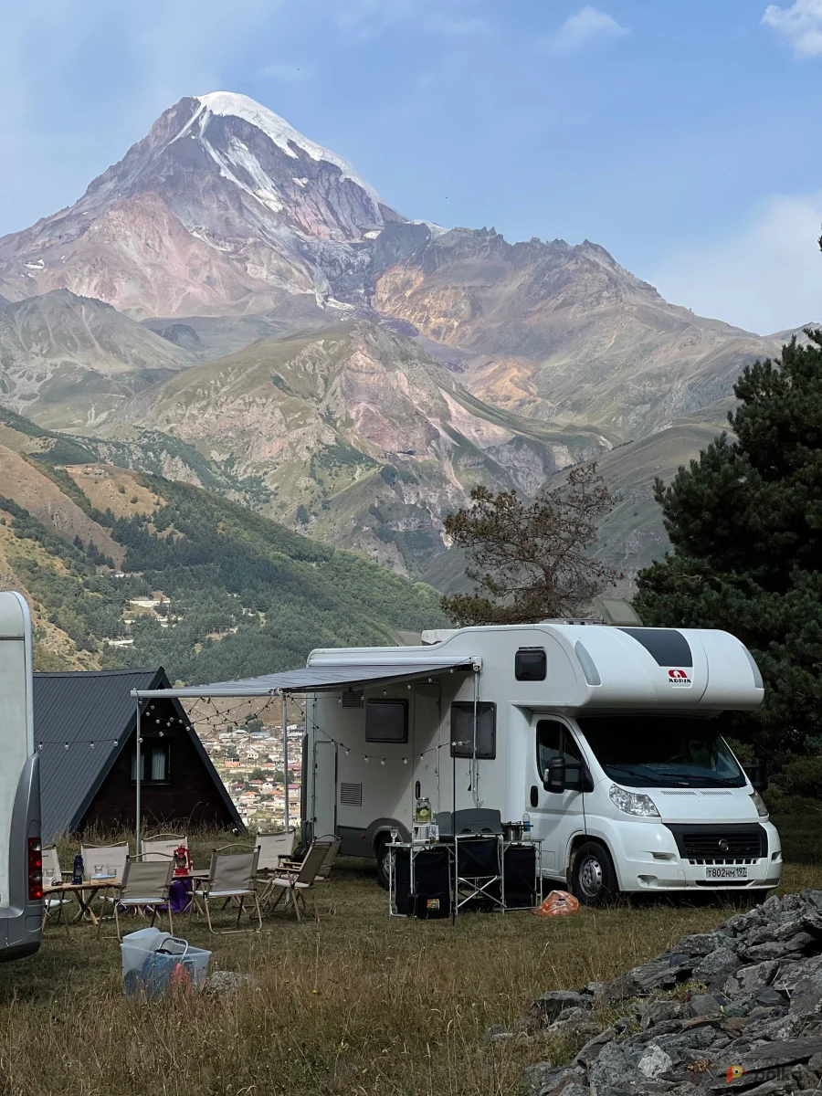 Возьмите Автодом (кемпер) всесезонный напрокат (Фото 1) в Москве