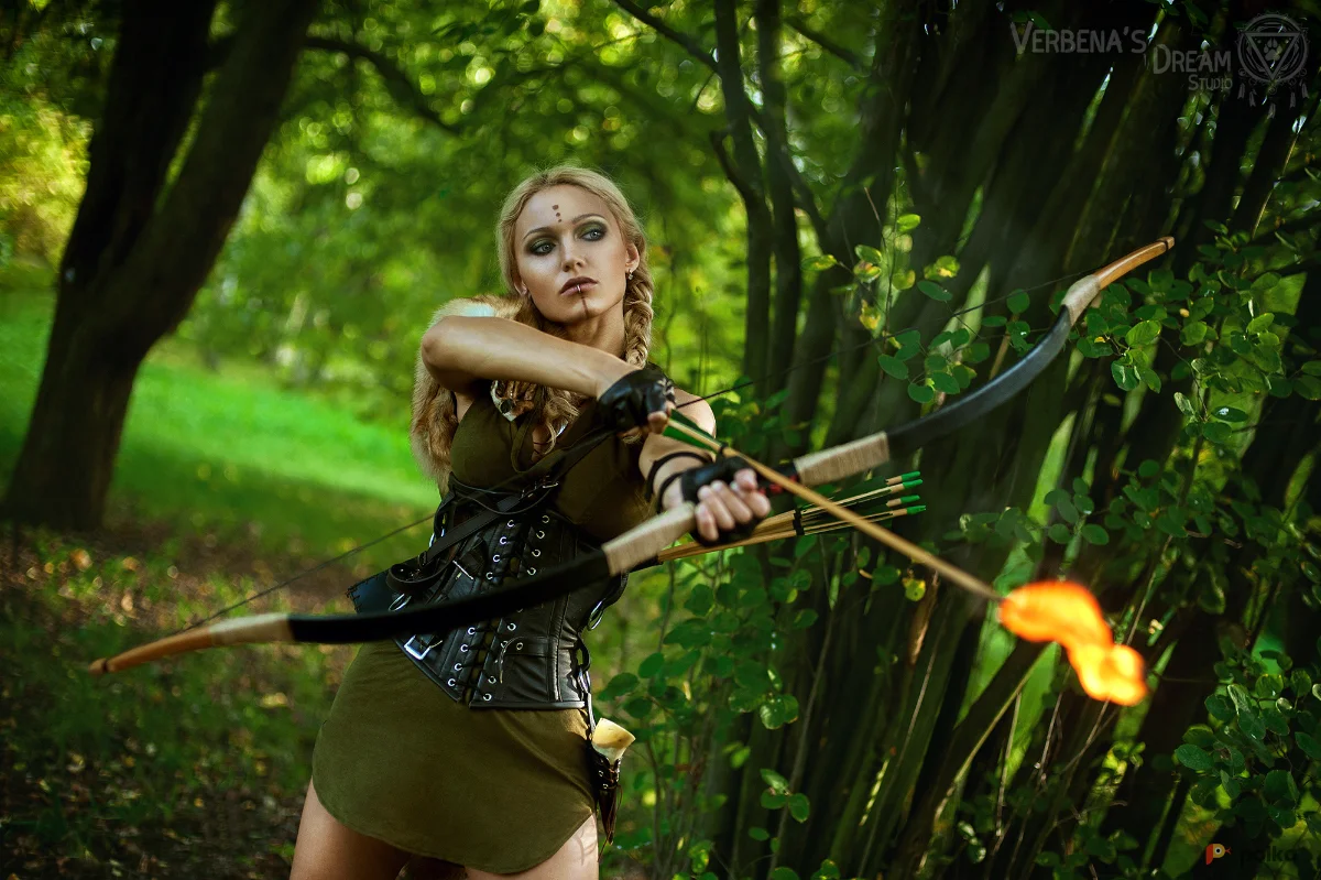 Возьмите костюм охотницы лучницы эльфийки Демтра Фрейя напрокат (Фото 1) в Москве