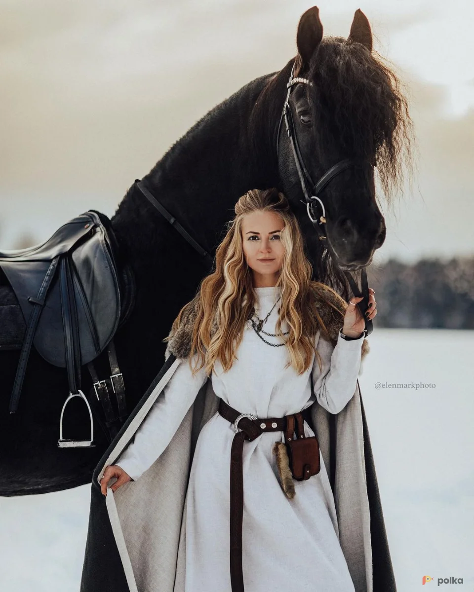 Возьмите Скандинавский исторический средневековый женский костюм северянки викинги валькирии напрокат (Фото 1) в Москве